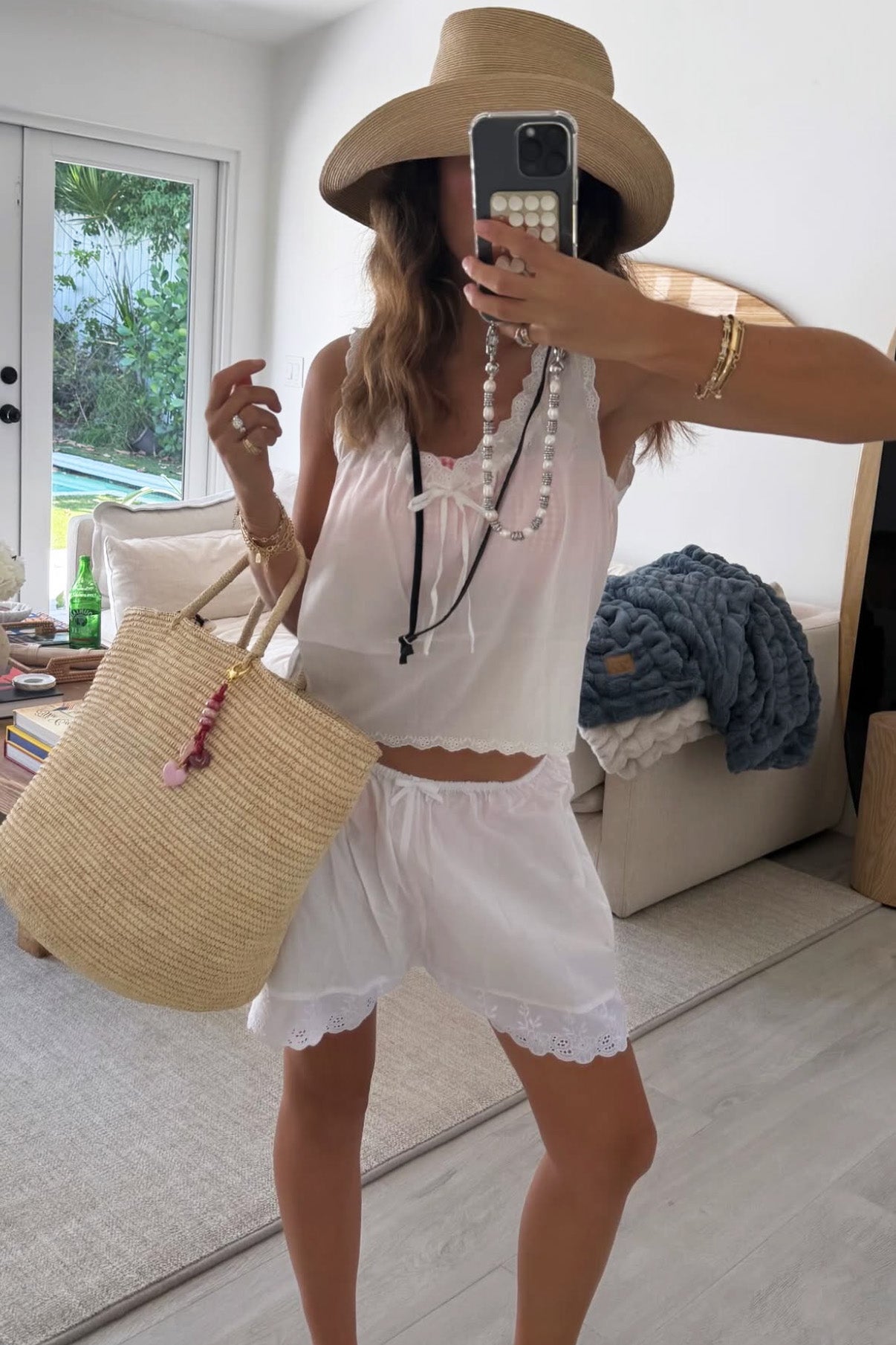 Antique Short in Ivory