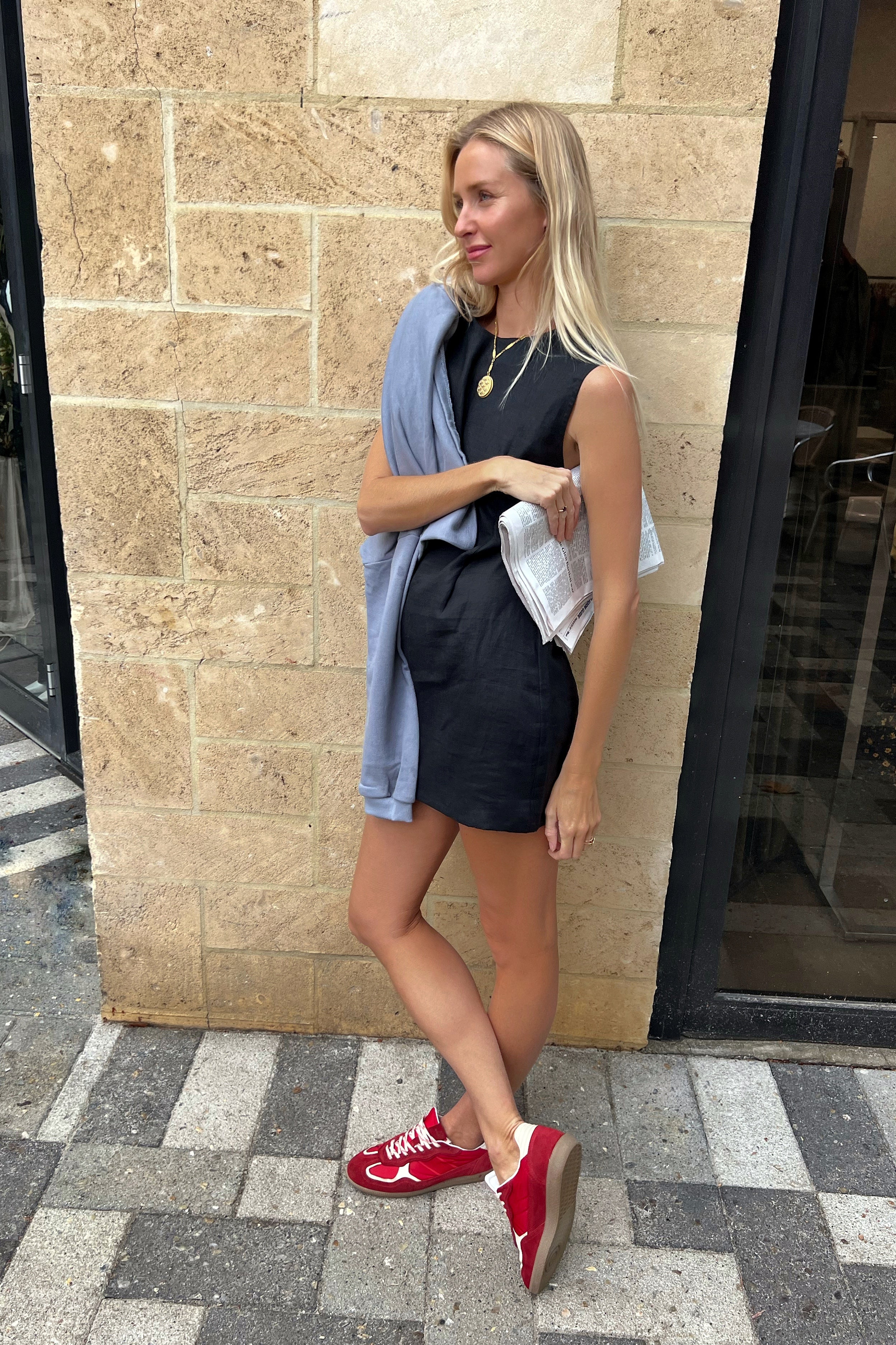 Classic Linen Shift Dress in Noir