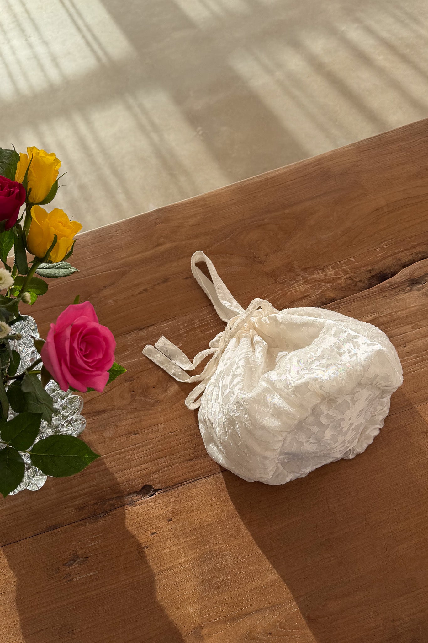 Primrose Pouch in Pearl
