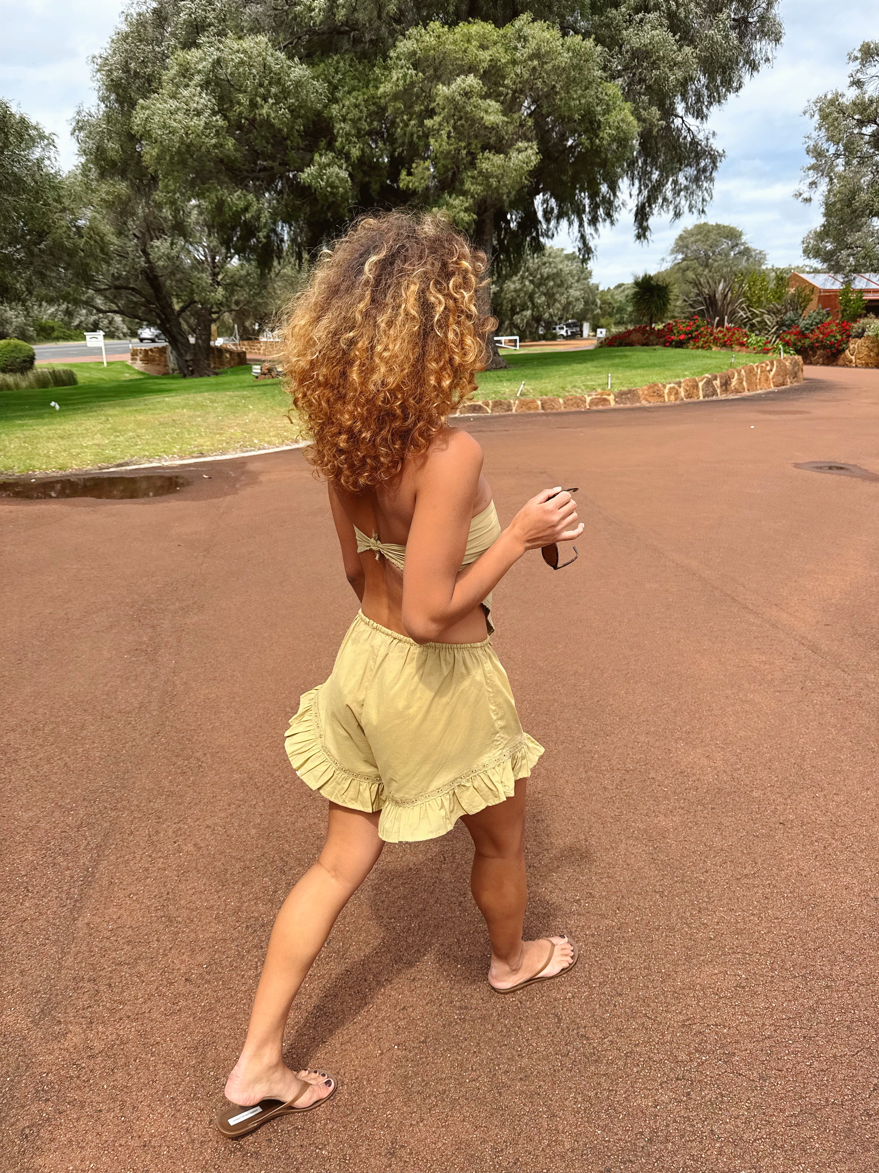 Georgiana Short in Palm