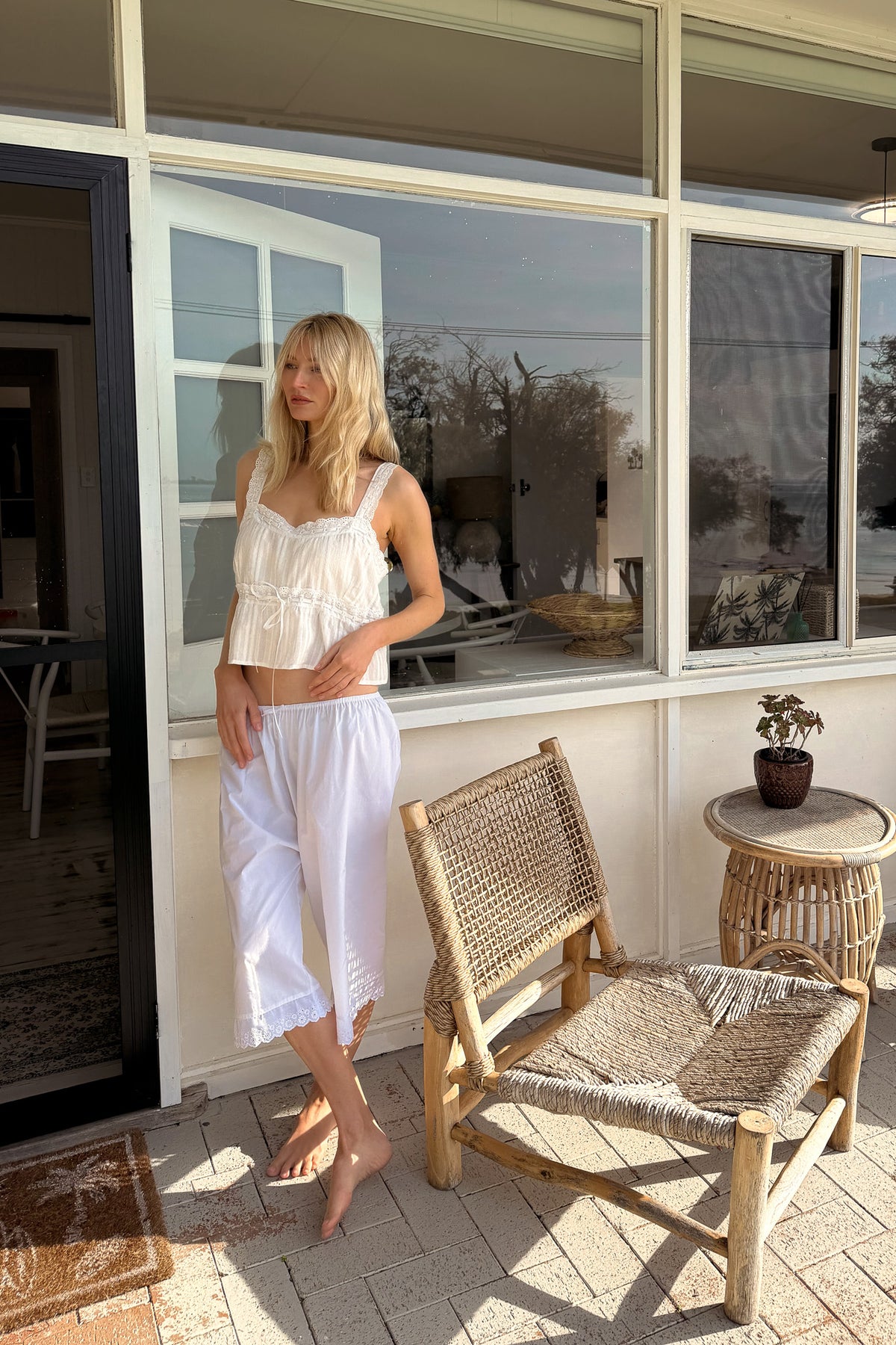 Antique Capri in Ivory