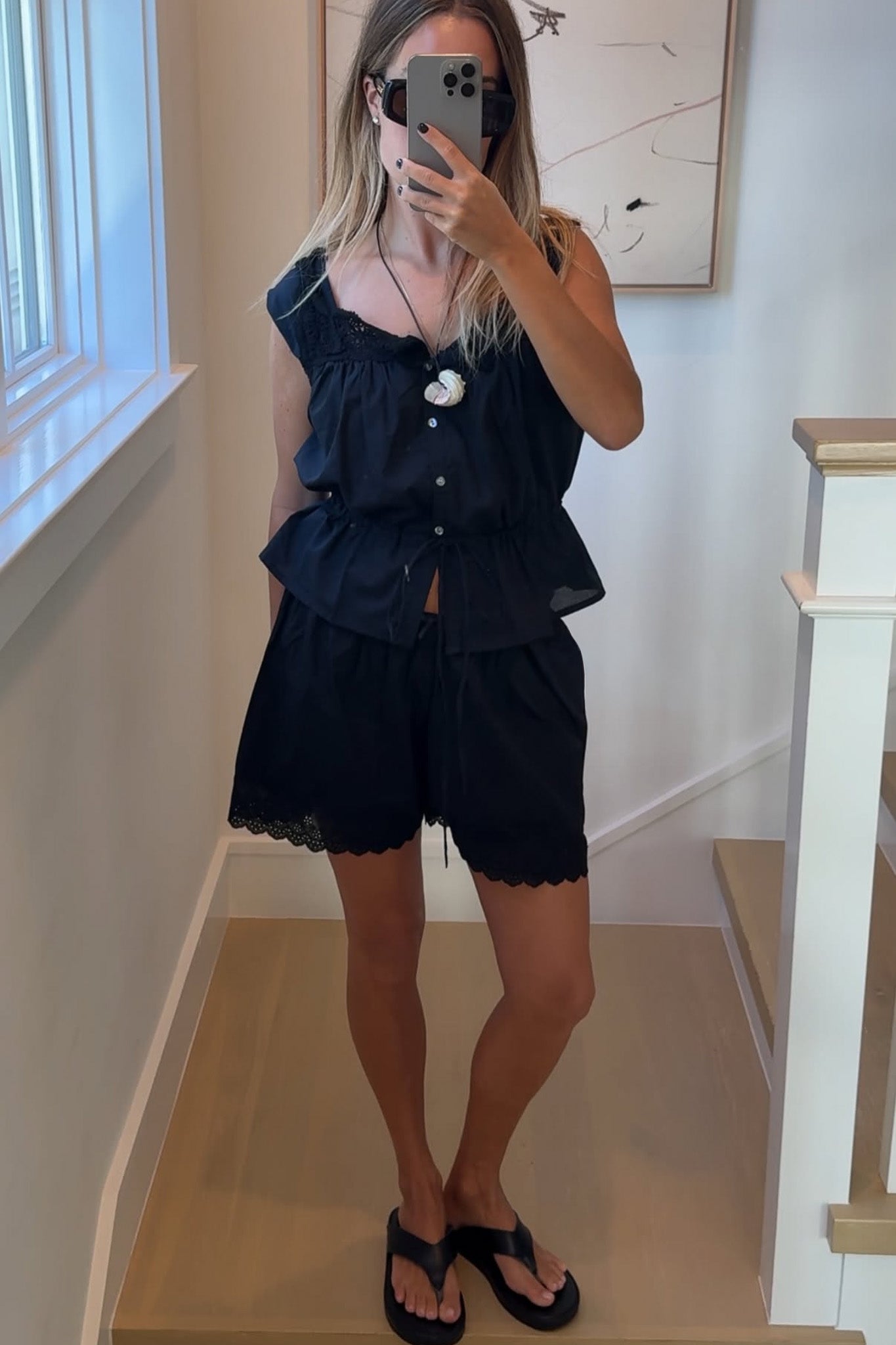 Antique Short in Noir