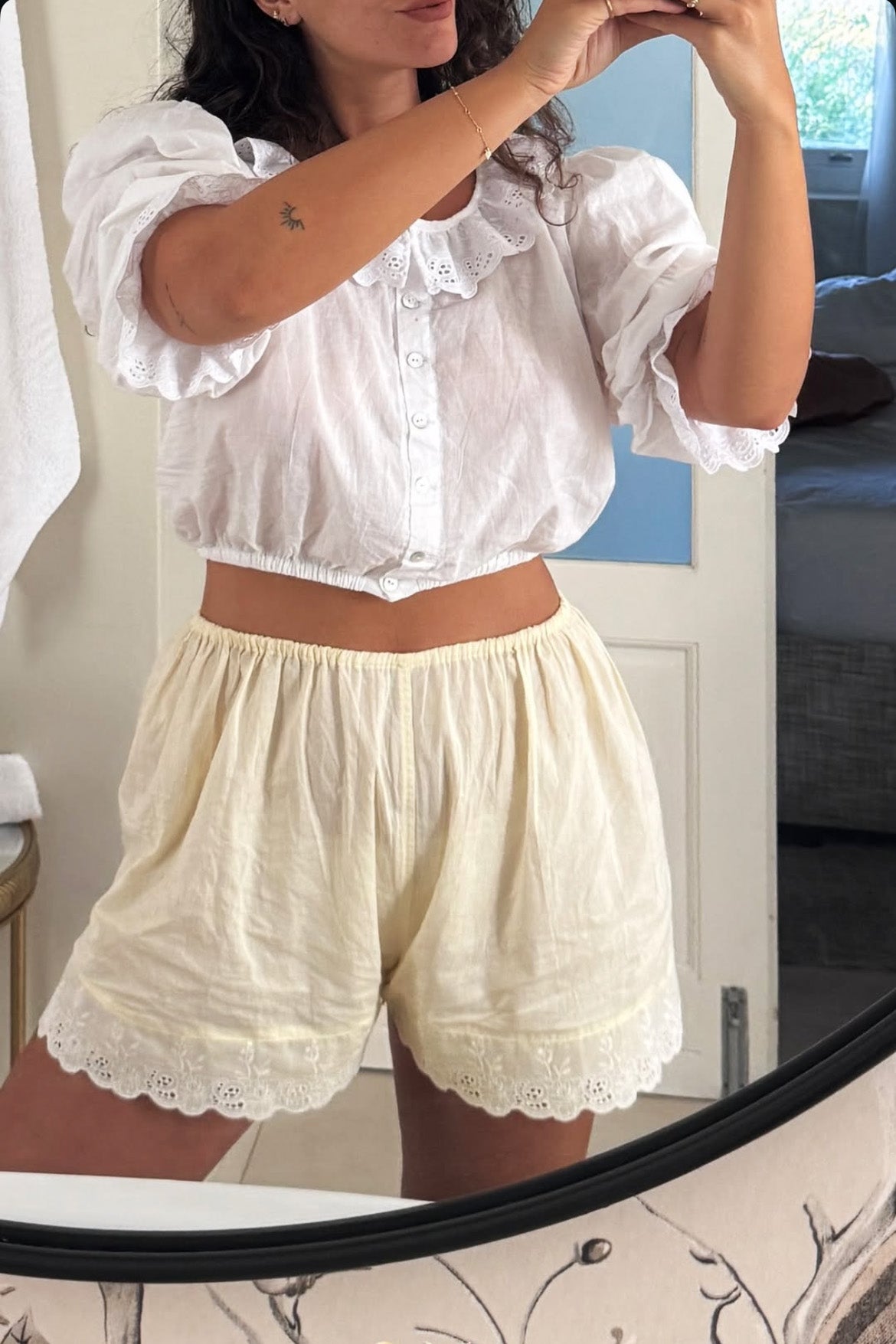 Antique Short in Butter