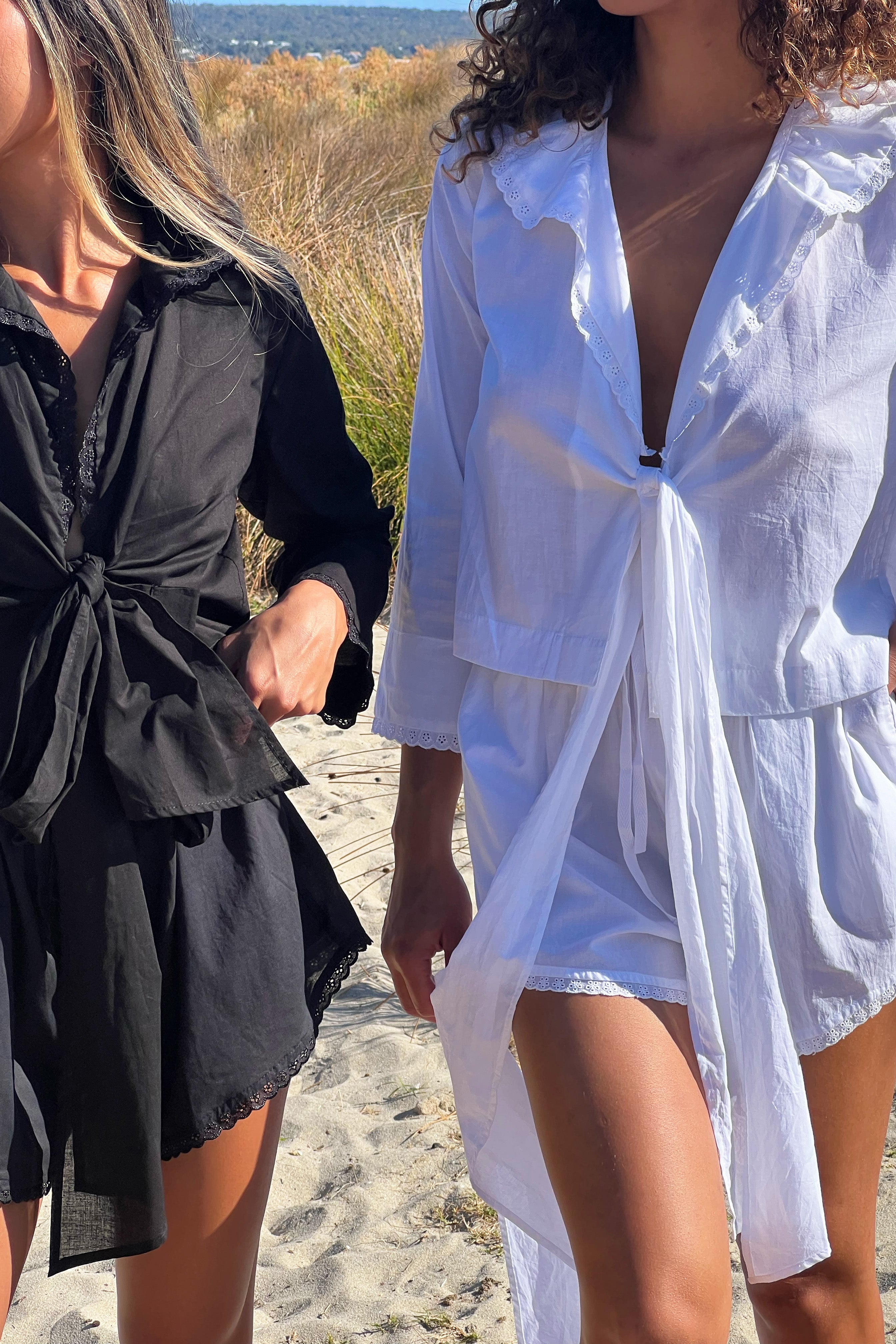 Daisy Trim Daily Short in Noir