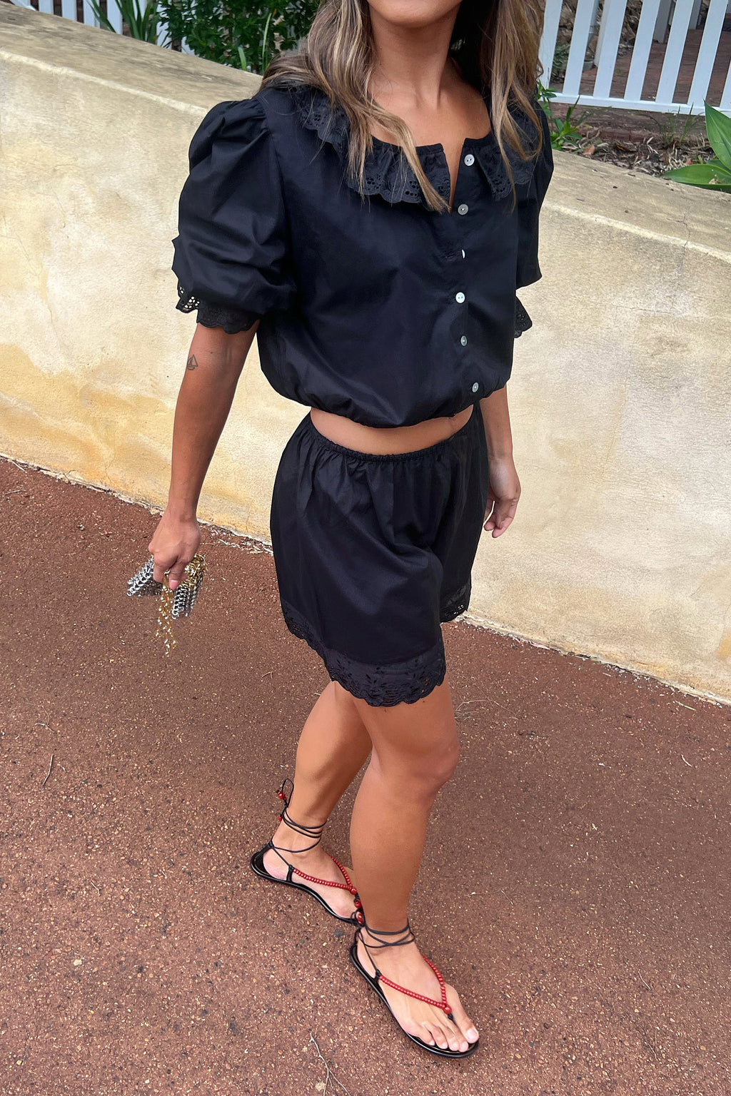 Antique Short in Noir