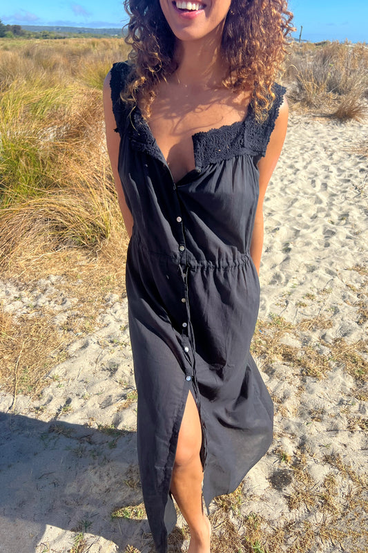 Chemise Gown in Noir
